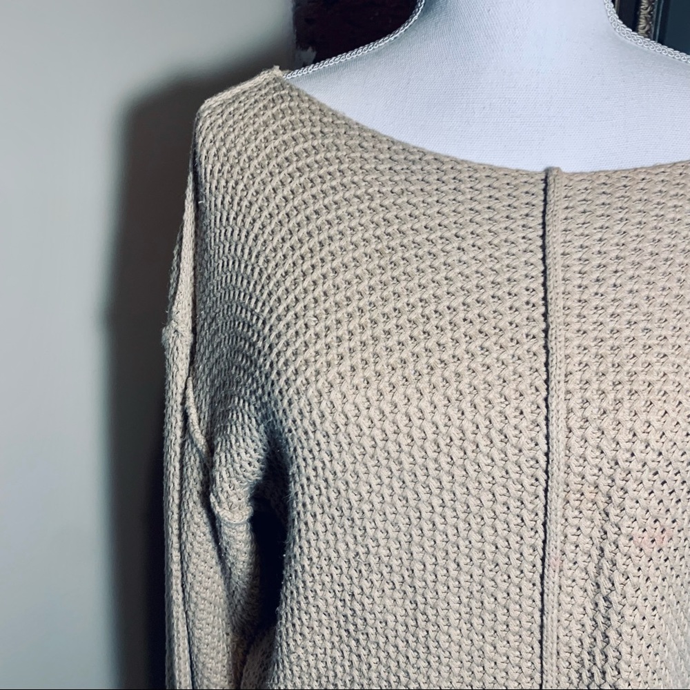 Oversized Sweater - Picture 2 of 4